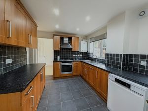 Kitchen- click for photo gallery